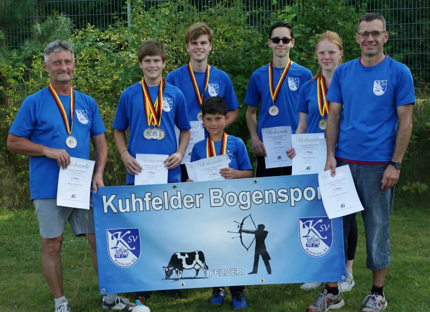 Mannschaftsfoto des Kuhfelder SV bei der DM Bogenlaufen